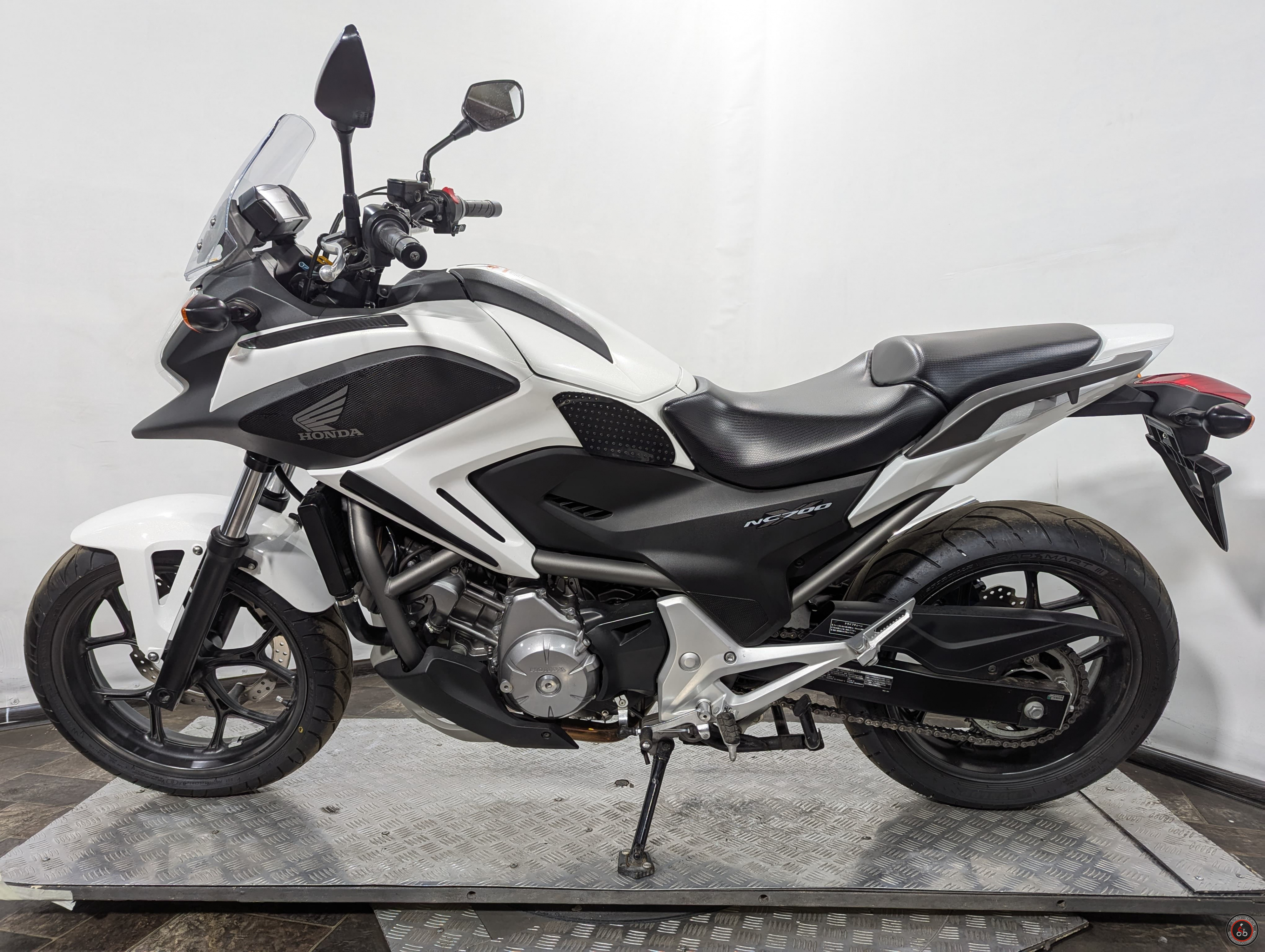 Honda NC700XLD - Количество цилиндров: 2
